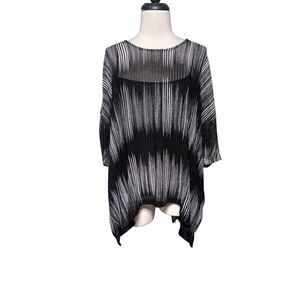 Alberto Makali Black and White 2pc Boxy Crinkle Blouse with Tank